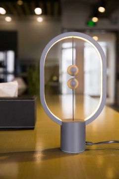 Heng Balance Lamp Ellipse Mini - Nocna, biurkowa lampka USB z z lewitującym włącznikiem