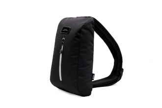 Sling Eco Black - Lekka torba na ramię wykonana z materiału RPET