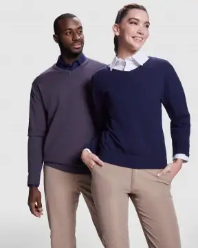 Hilux Woman - Damski sweter z cienkiej dzianiny z dekoltem w serek.