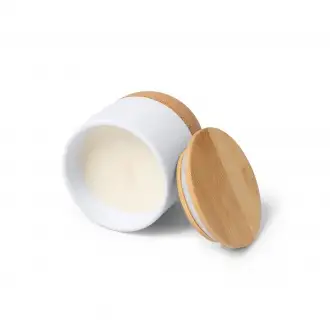 Silken - Aromatyczna świeca z ceramiczną miską, podstawą z korka i bambusową pokrywką. Wosk roślinny o aromacie wanilii.