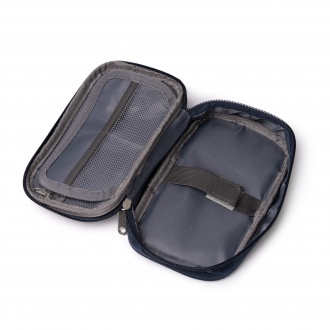 LOKY - Pokrowiec - organizer wykonany z RPET, zaprojektowany do przechowywania kabli.