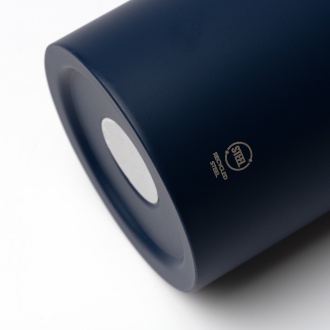 LUWAK - Butelka (550ml) z podwójnymi ściankami ze stali nierdzewnej z recyklingu, zakrętka z karabińczykiem