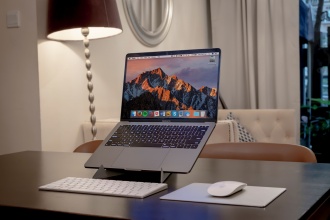 ASCEND - Przenośny stojak do laptopa