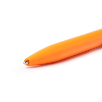 DIKEN - Długopis z korpusem z ABS z recyklingu i bambusowym przyciskiem