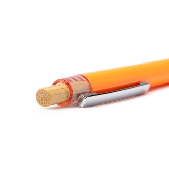 DIKEN - Długopis z korpusem z ABS z recyklingu i bambusowym przyciskiem