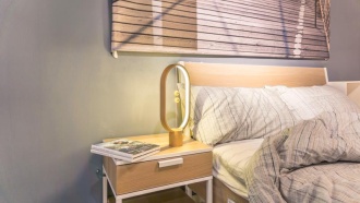 Heng Balance Lamp Ellipse Wood - Lampa z lewitującym włącznikiem